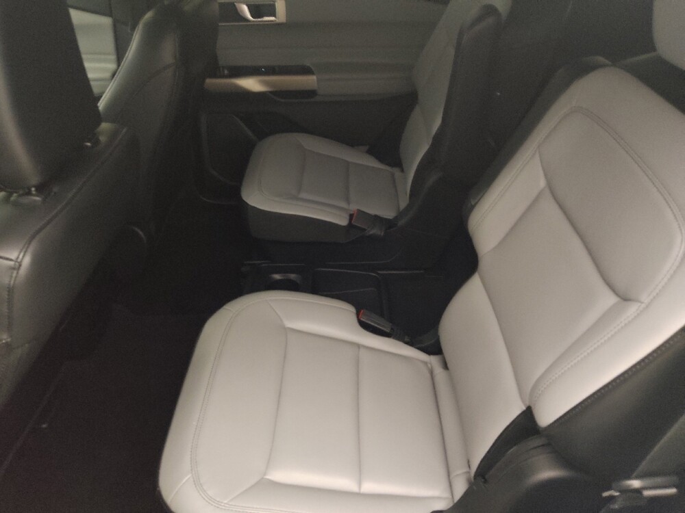 2021 Ford Explorer in Fort Myers, FL 33907 - 18142223 18