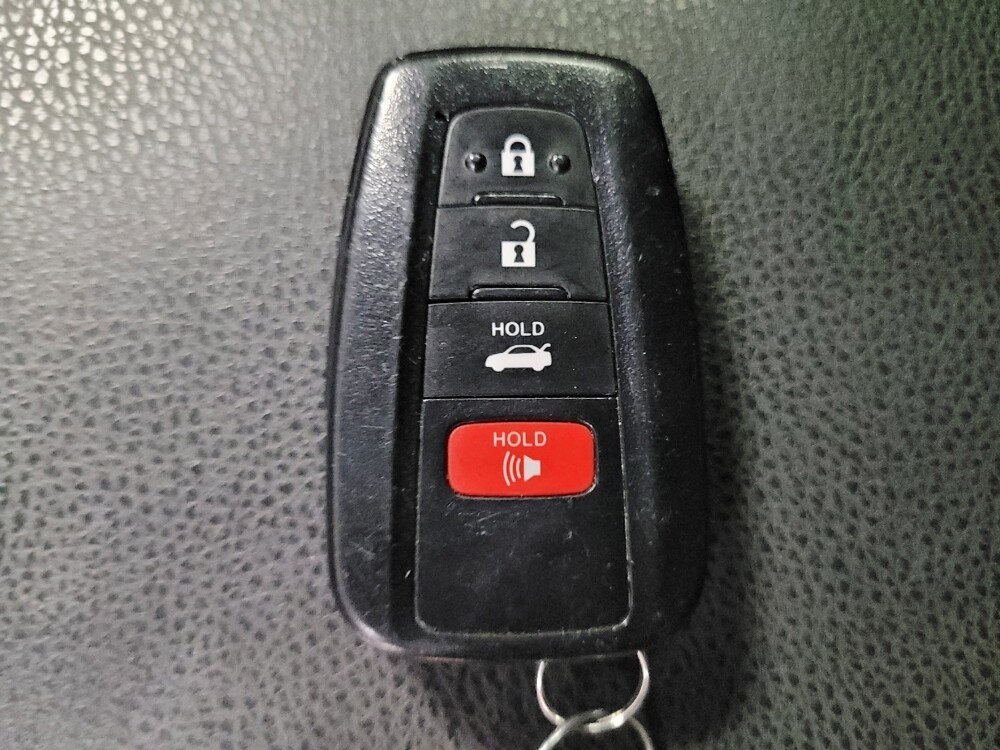2021 Toyota Camry in Bradenton, FL 34207 - 18142224 32