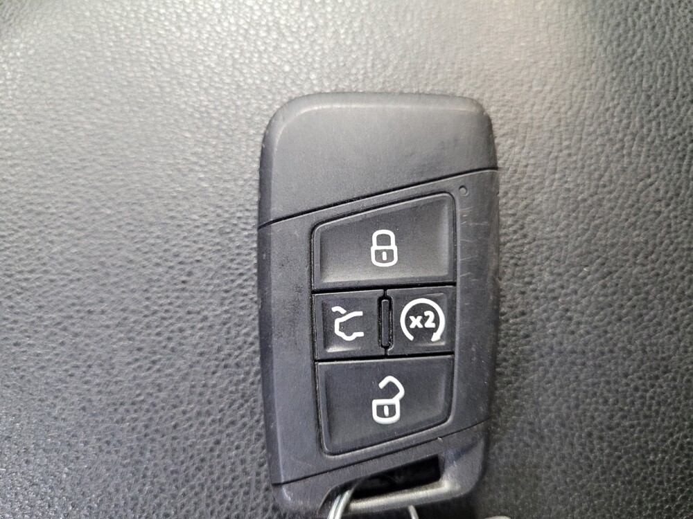 2025 Volkswagen Jetta in Clearwater, FL 33764 - 18142227 32