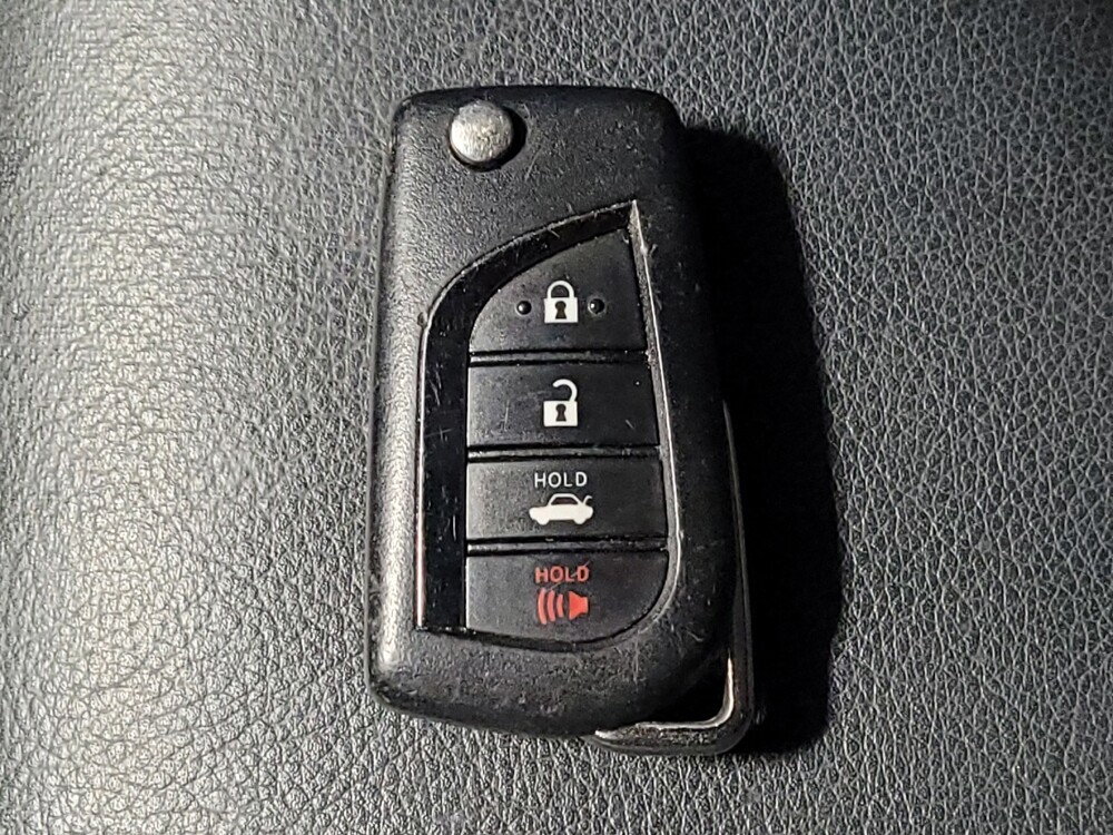 2020 Toyota Camry in Orlando, FL 32808 - 18142233 32