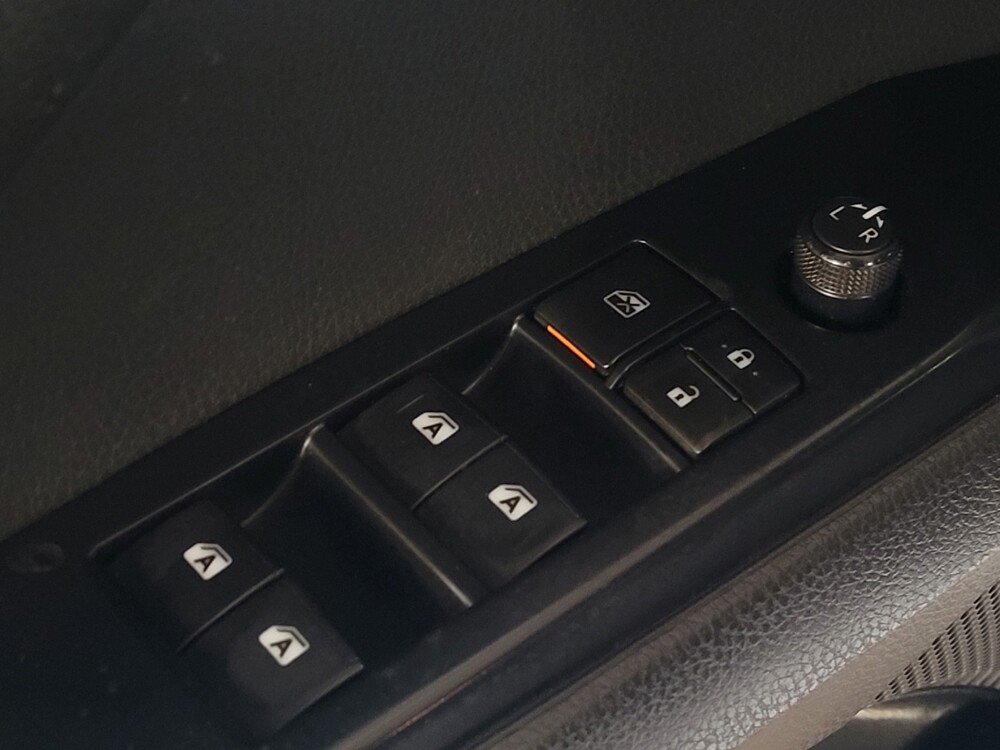 2020 Toyota Camry in Orlando, FL 32808 - 18142233 27