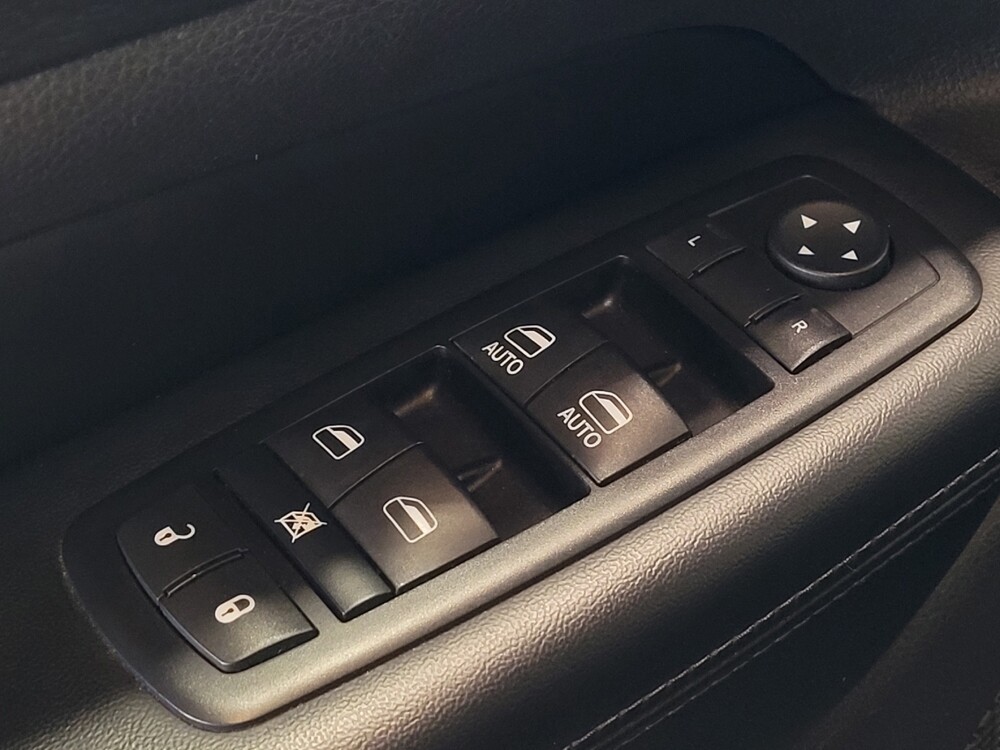 2017 Jeep Grand Cherokee in Sanford, FL 32773 - 18142238 27