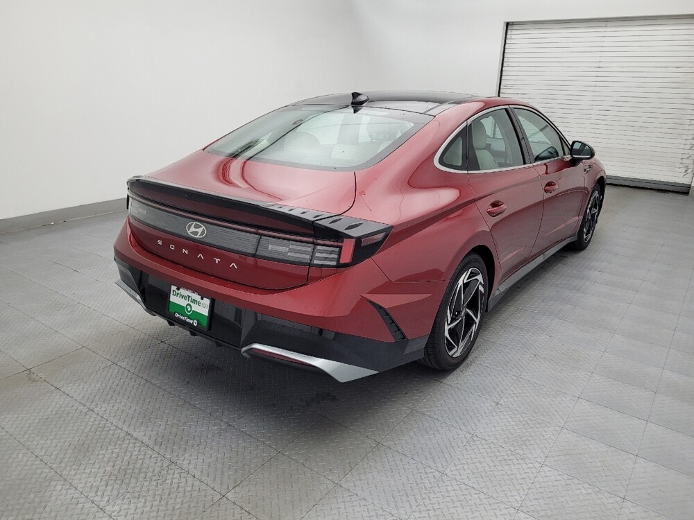 2024 Hyundai Sonata in Greenville, SC 29607 - 18142245 9