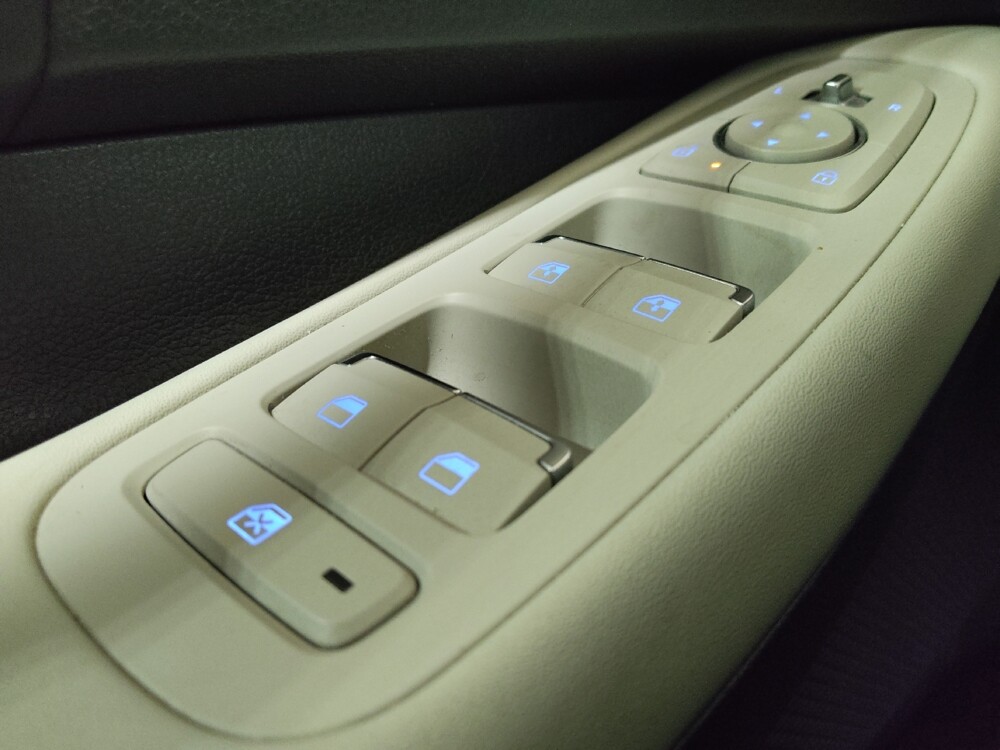 2024 Hyundai Sonata in Greenville, SC 29607 - 18142245 27
