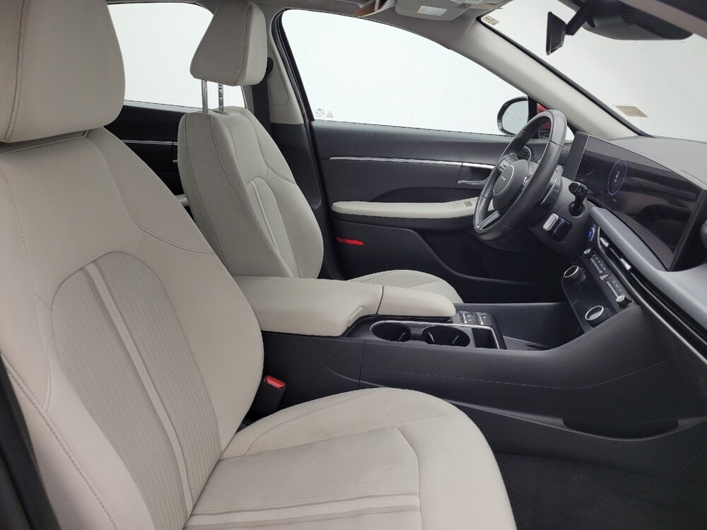 2024 Hyundai Sonata in Greenville, SC 29607 - 18142245 21