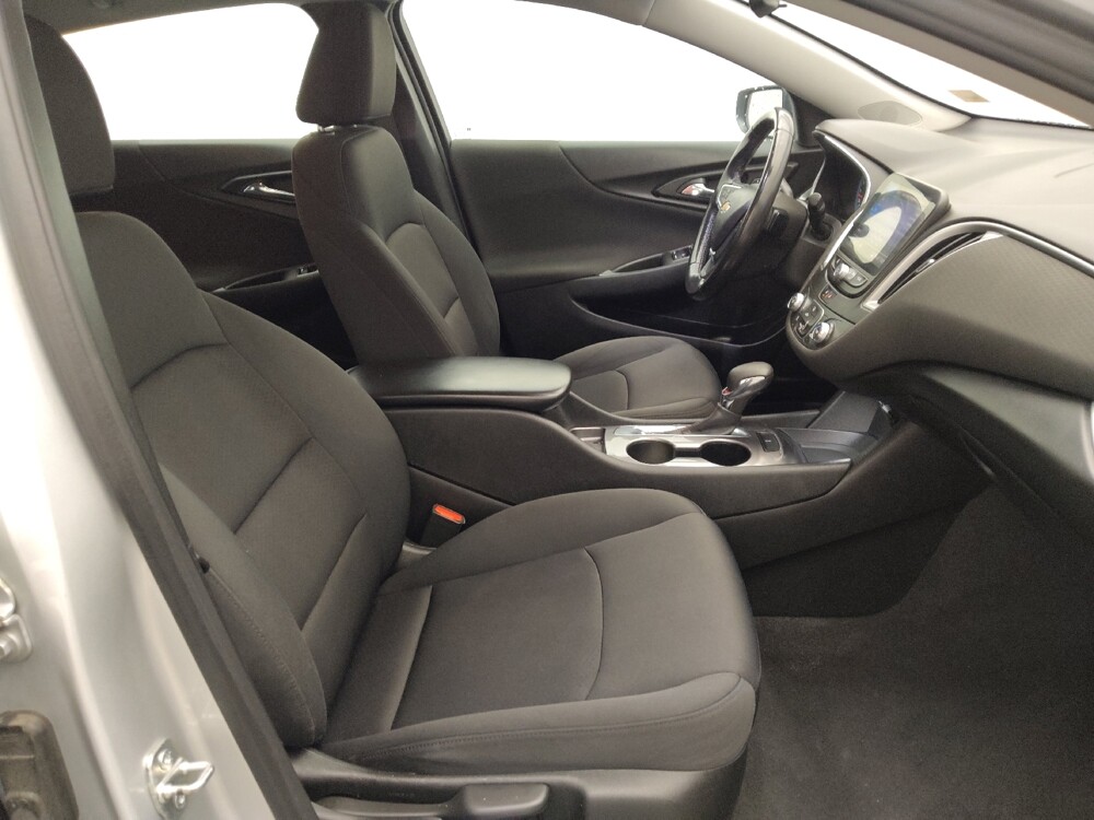2021 Chevrolet Malibu in San Antonio, TX 78238 - 18142257 21