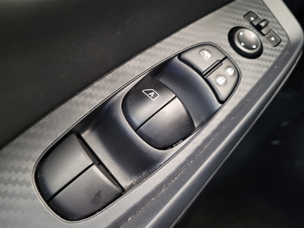 2025 Nissan Sentra in Cincinnati, OH 45255 - 18142261 27