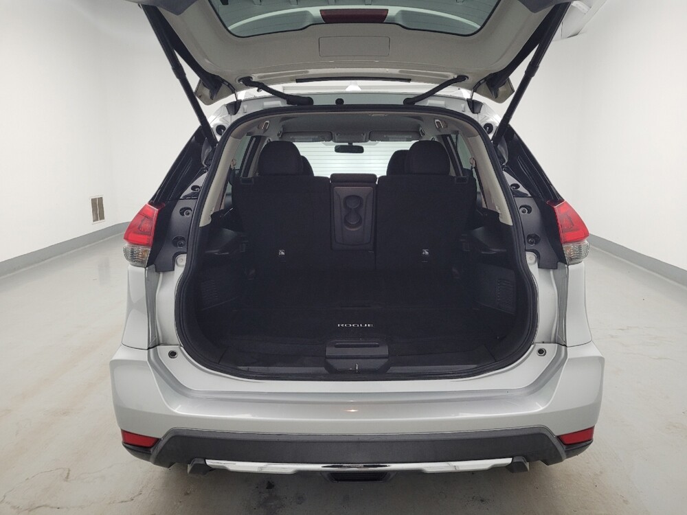 2018 Nissan Rogue in Fairfield, OH 45014 - 18142262 29