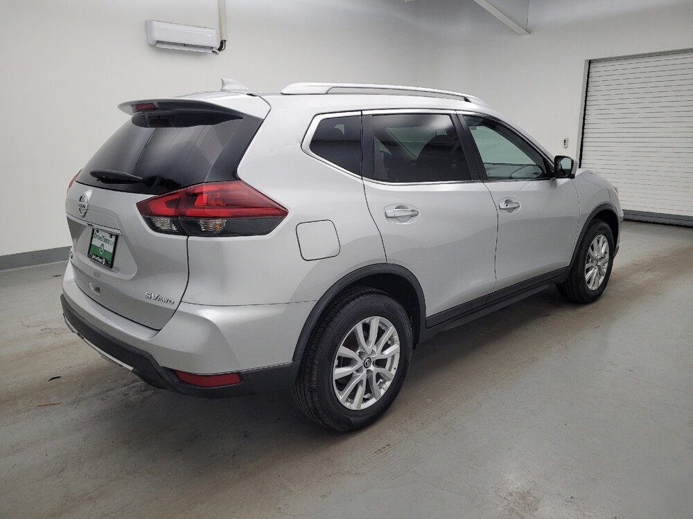 2018 Nissan Rogue in Fairfield, OH 45014 - 18142262 10