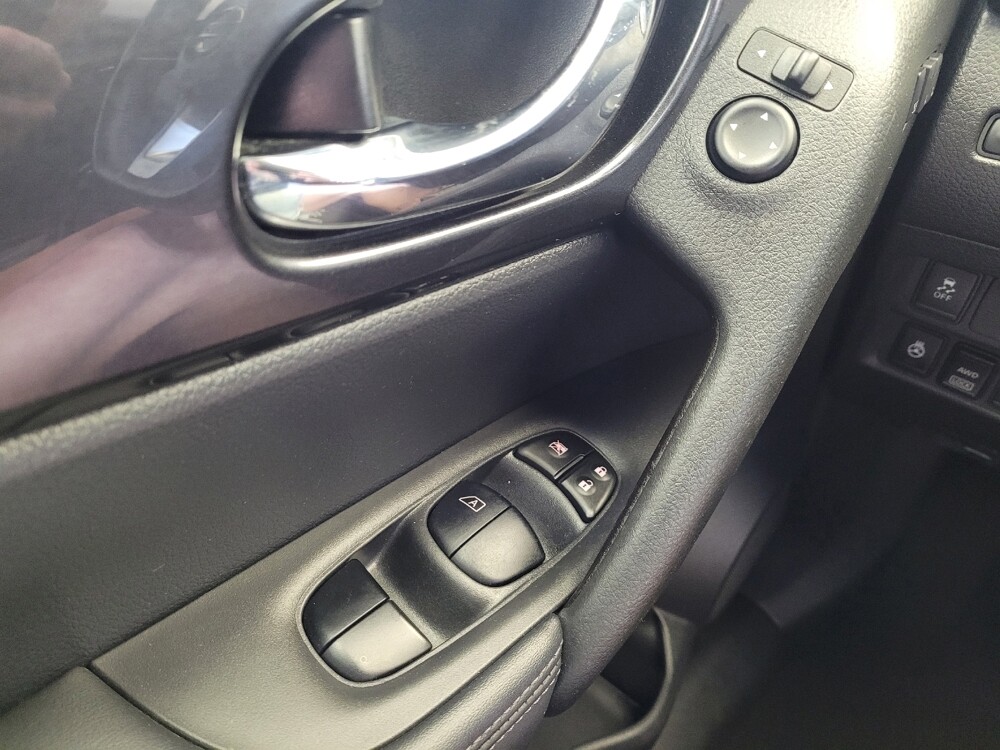 2018 Nissan Rogue in Fairfield, OH 45014 - 18142262 27