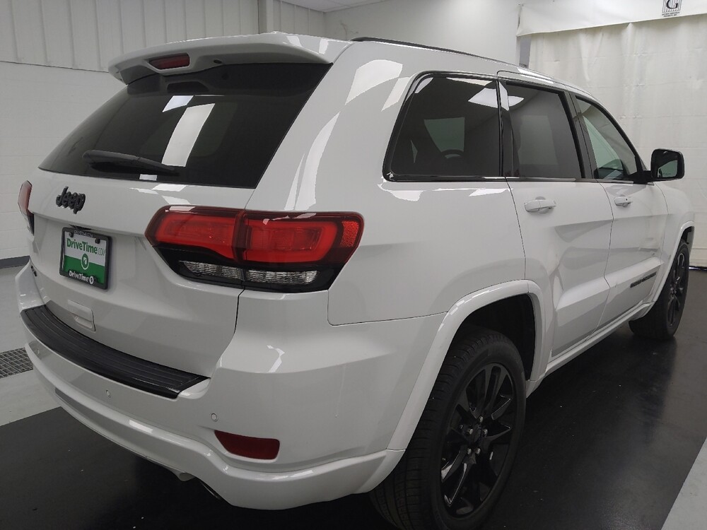 2017 Jeep Grand Cherokee in St. Louis, MO 63136 - 18142265 9