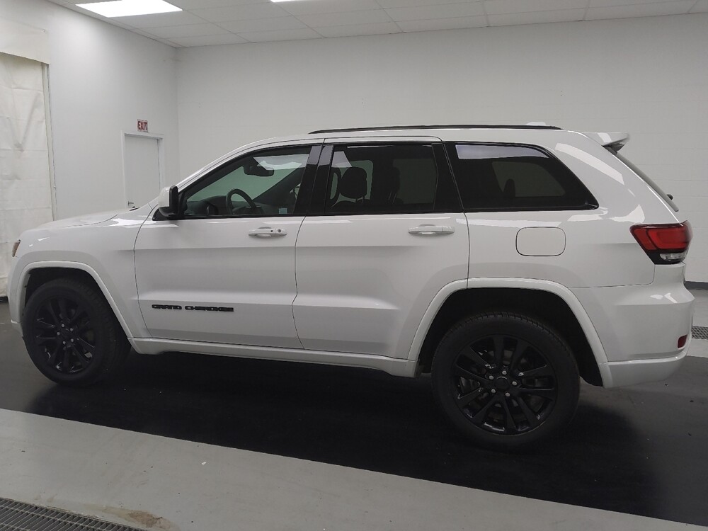 2017 Jeep Grand Cherokee in St. Louis, MO 63136 - 18142265 3