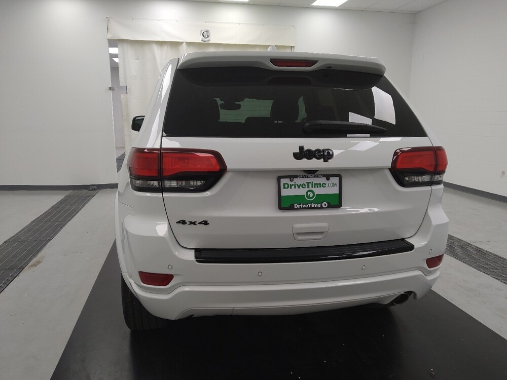 2017 Jeep Grand Cherokee in St. Louis, MO 63136 - 18142265 6