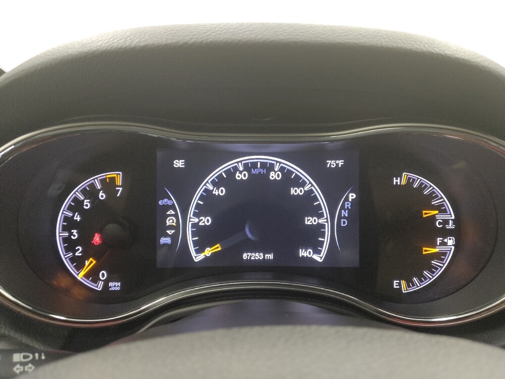 2017 Jeep Grand Cherokee in St. Louis, MO 63136 - 18142265 23