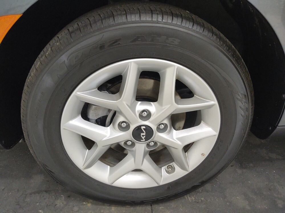 2025 Kia Soul in St. Louis, MO 63136 - 18142274 31