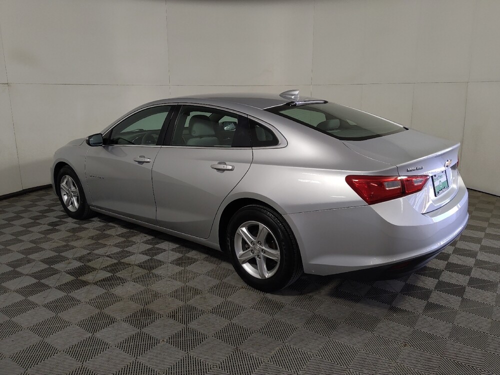 2018 Chevrolet Malibu in Midlothian, IL 60445 - 18142283 3