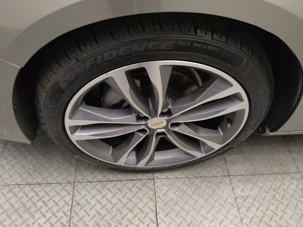 2025 Chevrolet Malibu in Lombard, IL 60148 - 18142284 31
