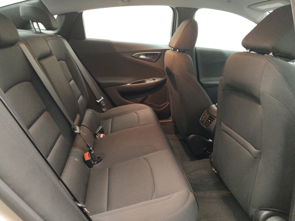 2025 Chevrolet Malibu in Lombard, IL 60148 - 18142284 19