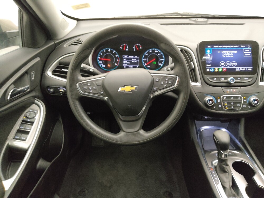 2025 Chevrolet Malibu in Lombard, IL 60148 - 18142284 22
