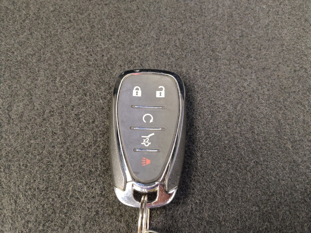 2020 Chevrolet Equinox in Indianapolis, IN 46222 - 18142291 32