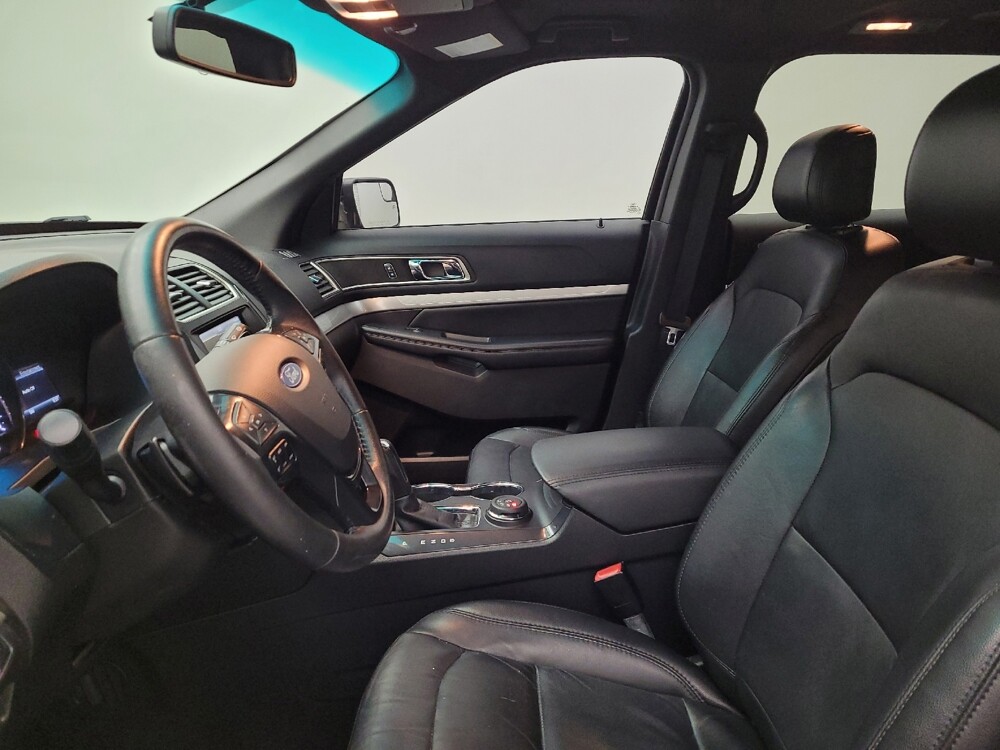 2016 Ford Explorer in Miamisburg, OH 45342 - 18142299 17