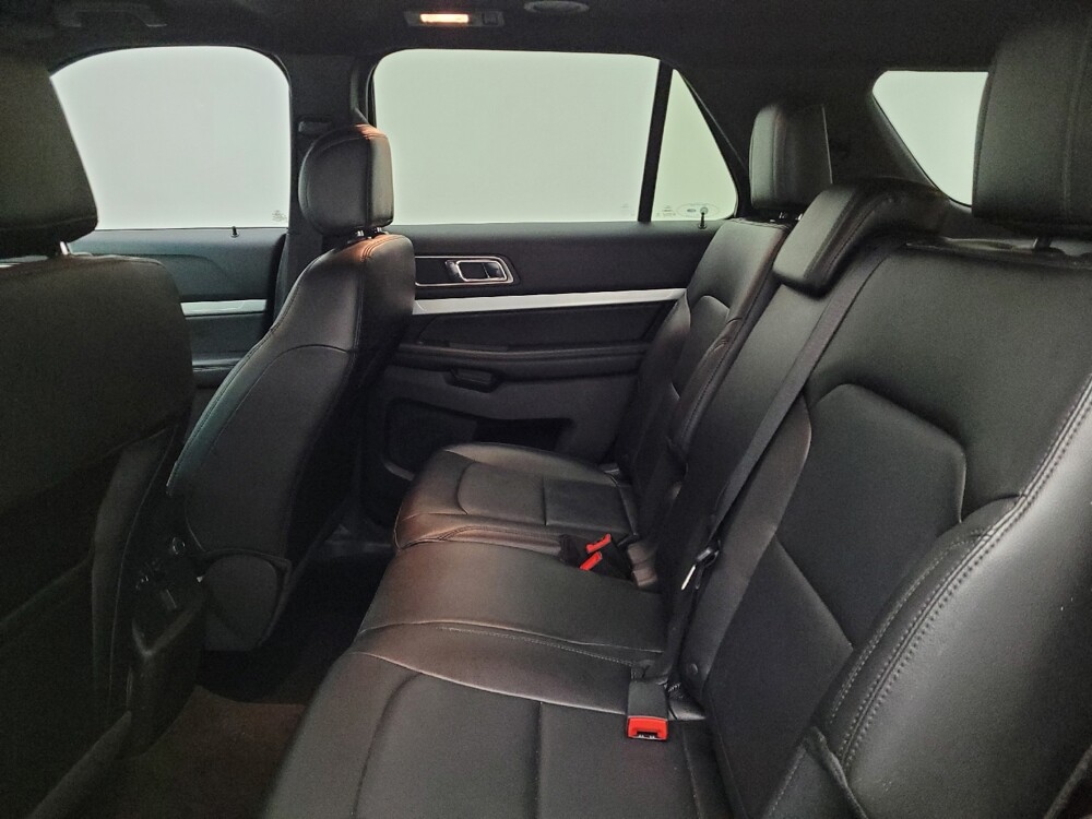 2016 Ford Explorer in Miamisburg, OH 45342 - 18142299 18