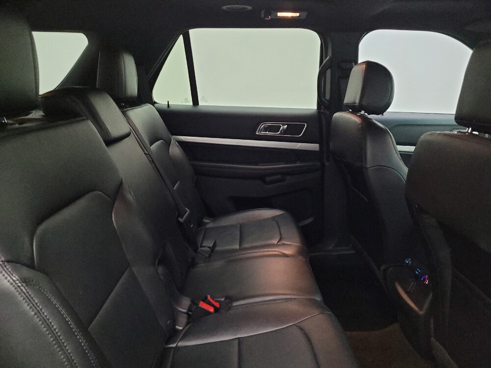2016 Ford Explorer in Miamisburg, OH 45342 - 18142299 19