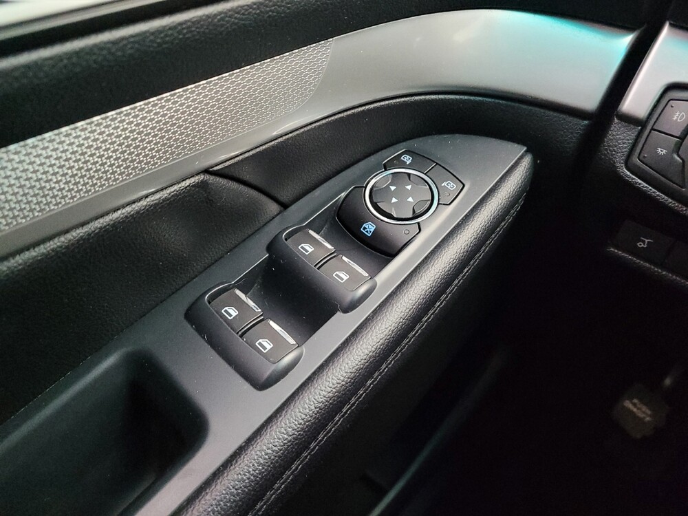 2016 Ford Explorer in Miamisburg, OH 45342 - 18142299 27
