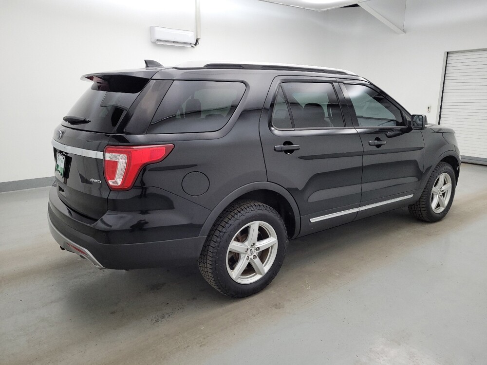 2016 Ford Explorer in Miamisburg, OH 45342 - 18142299 10