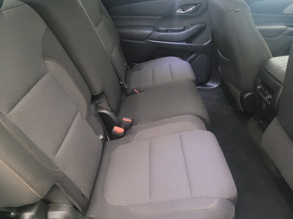 2020 Chevrolet Traverse in Clearwater, FL 33764 - 18142314 19