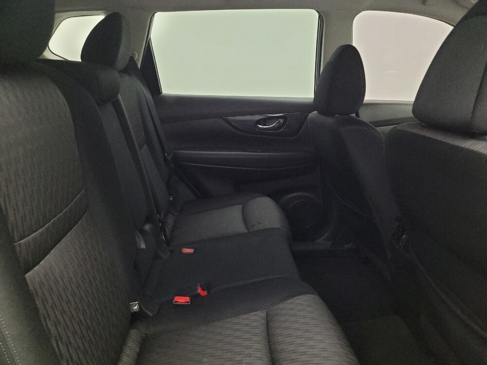 2018 Nissan Rogue in Fairfield, OH 45014 - 18142315 19
