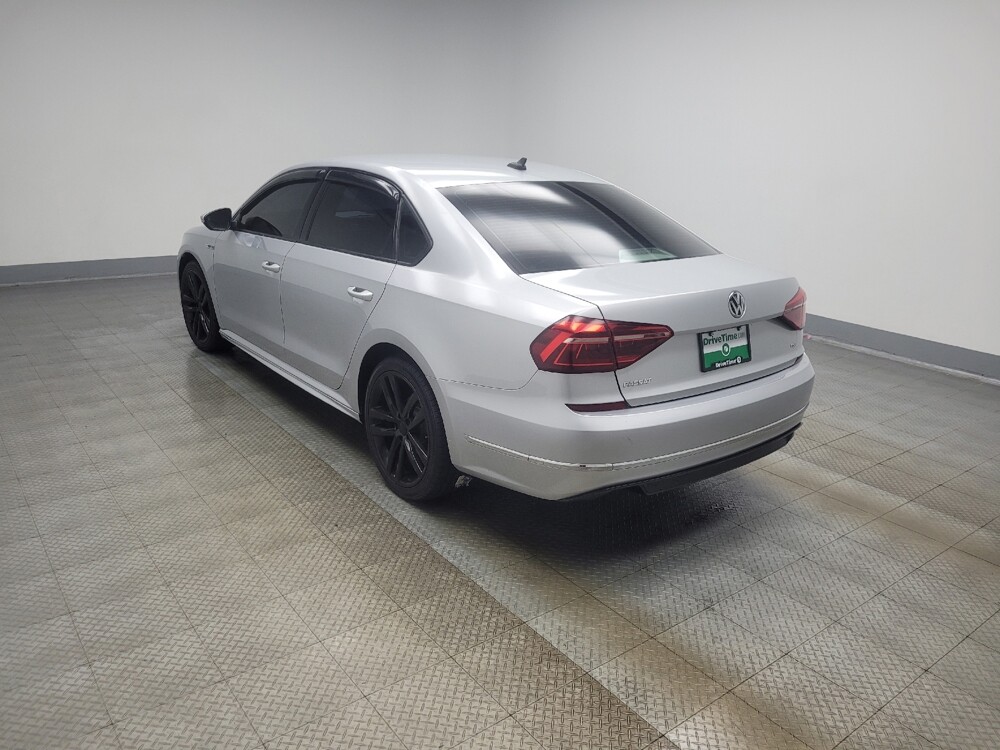 2018 Volkswagen Passat in Indianapolis, IN 46222 - 18142317 3