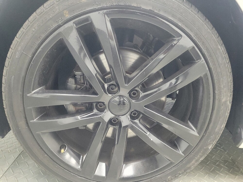 2018 Volkswagen Passat in Indianapolis, IN 46222 - 18142317 31