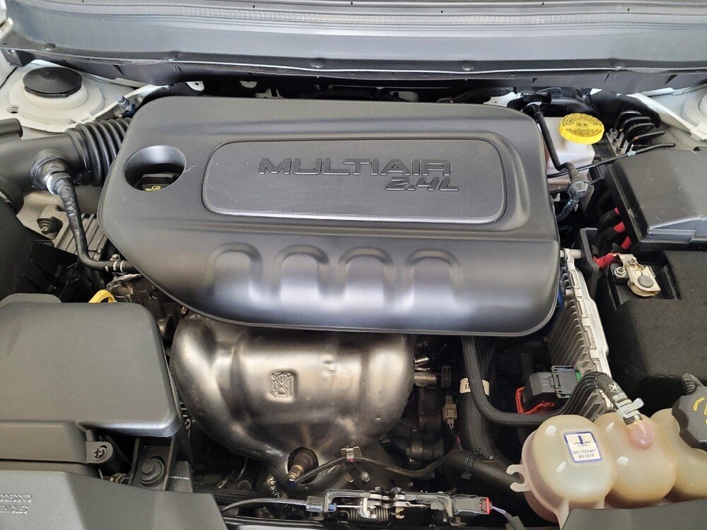 2019 Jeep Cherokee in Downey, CA 90241 - 18142325 30