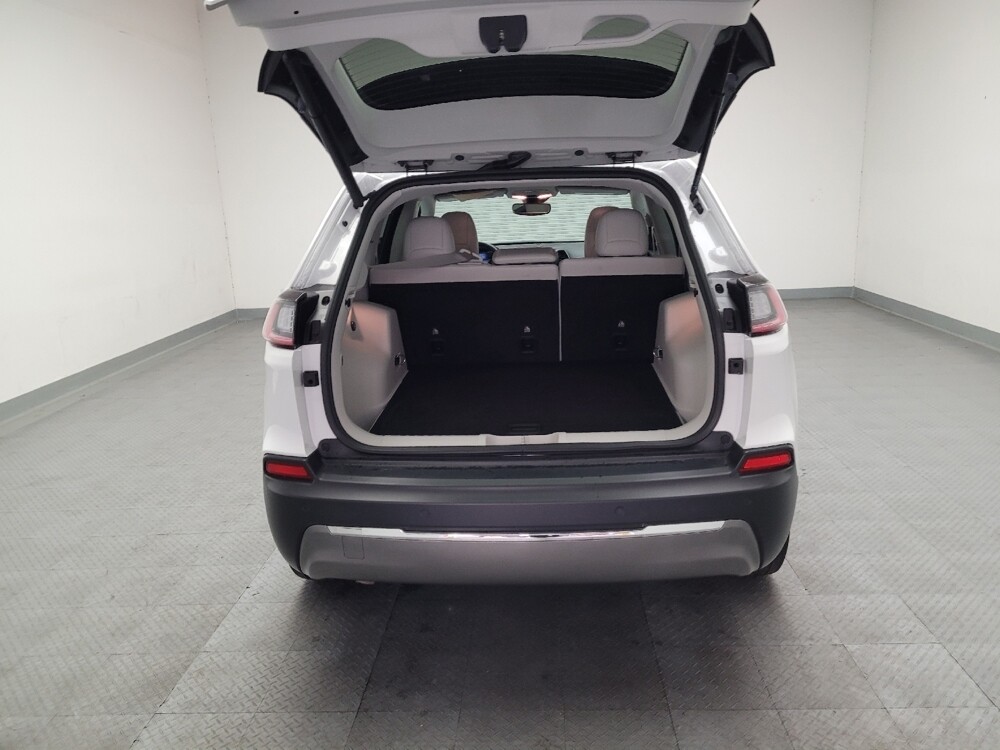 2019 Jeep Cherokee in Downey, CA 90241 - 18142325 29