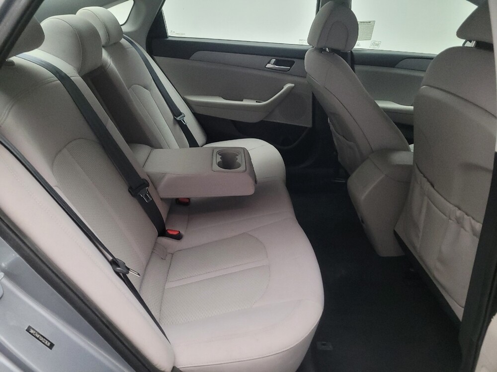 2016 Hyundai Sonata in Downey, CA 90241 - 18142329 19