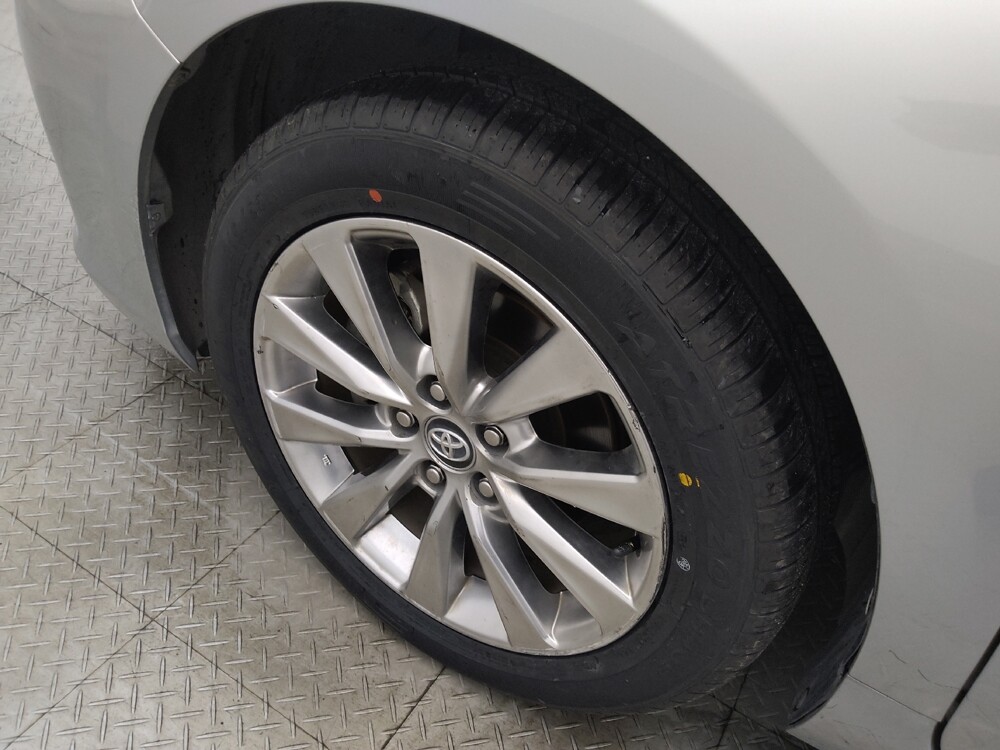 2017 Toyota Camry in Houston, TX 77060 - 18142334 31