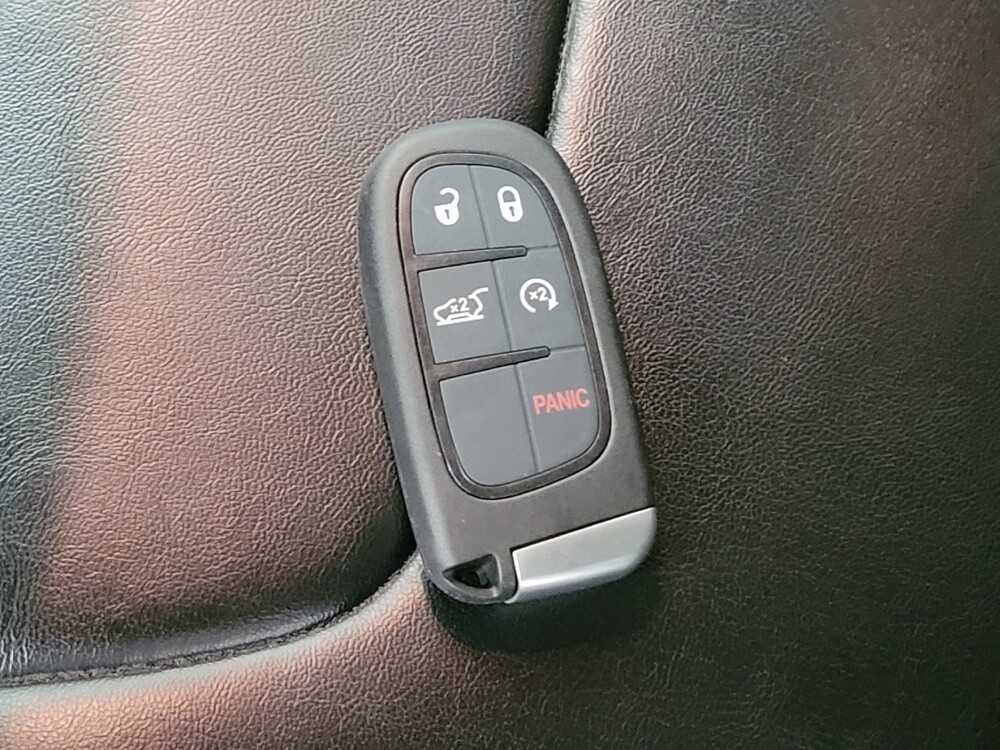 2020 Jeep Cherokee in Houston, TX 77060 - 18142343 32