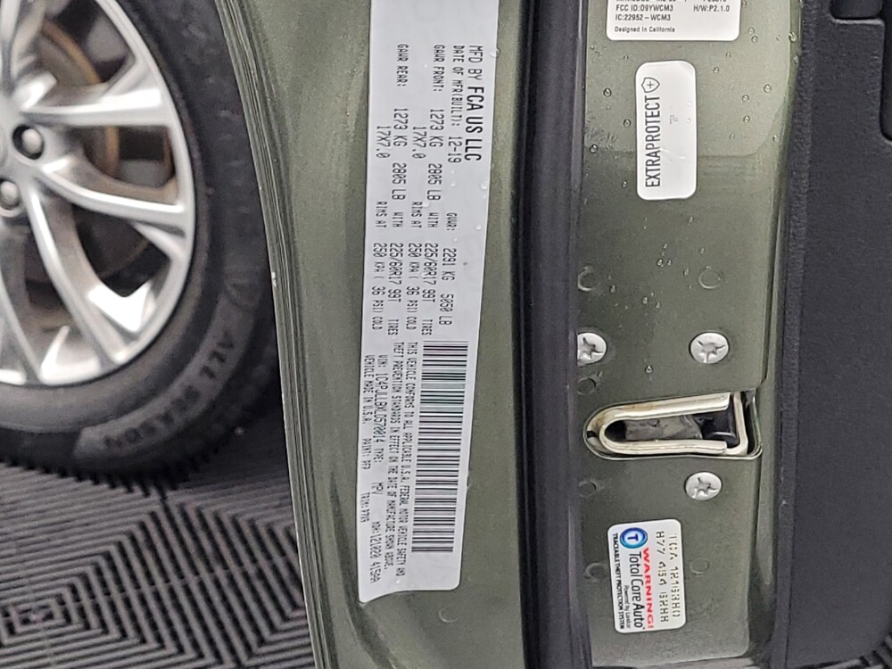 2020 Jeep Cherokee in Houston, TX 77060 - 18142343 33