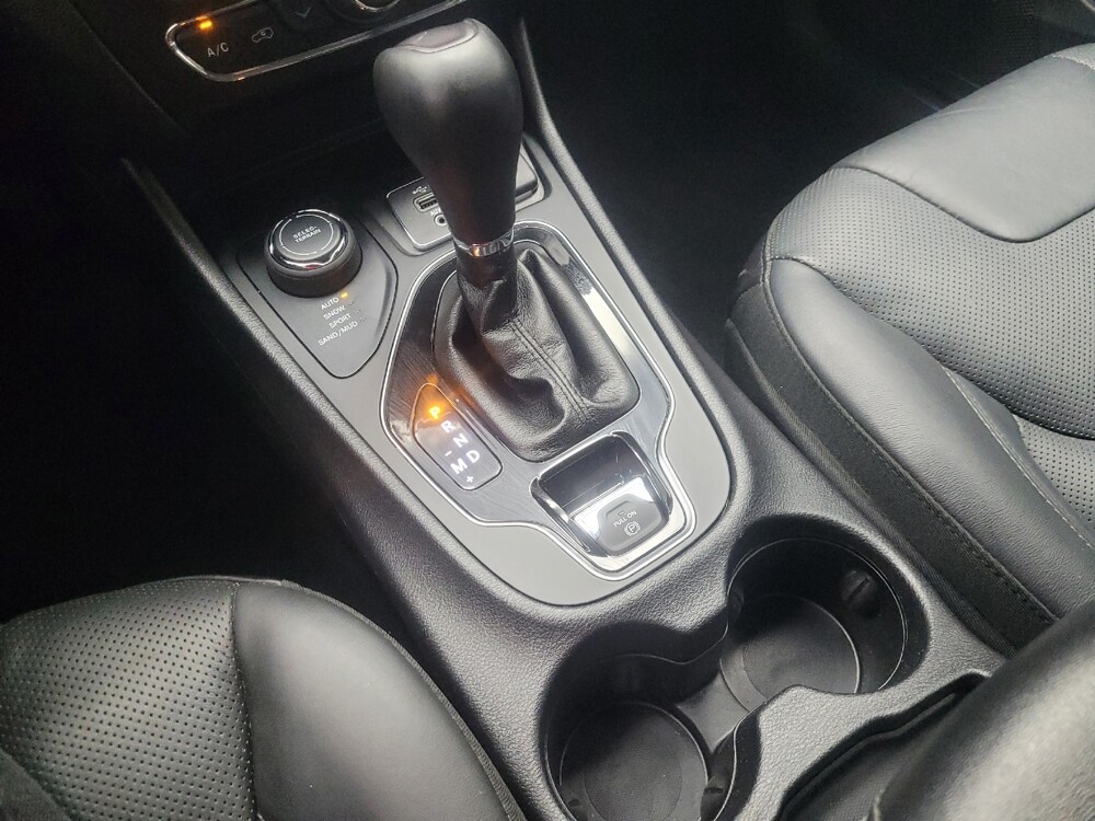 2019 Jeep Cherokee in Highland, IN 46322 - 18142348 26