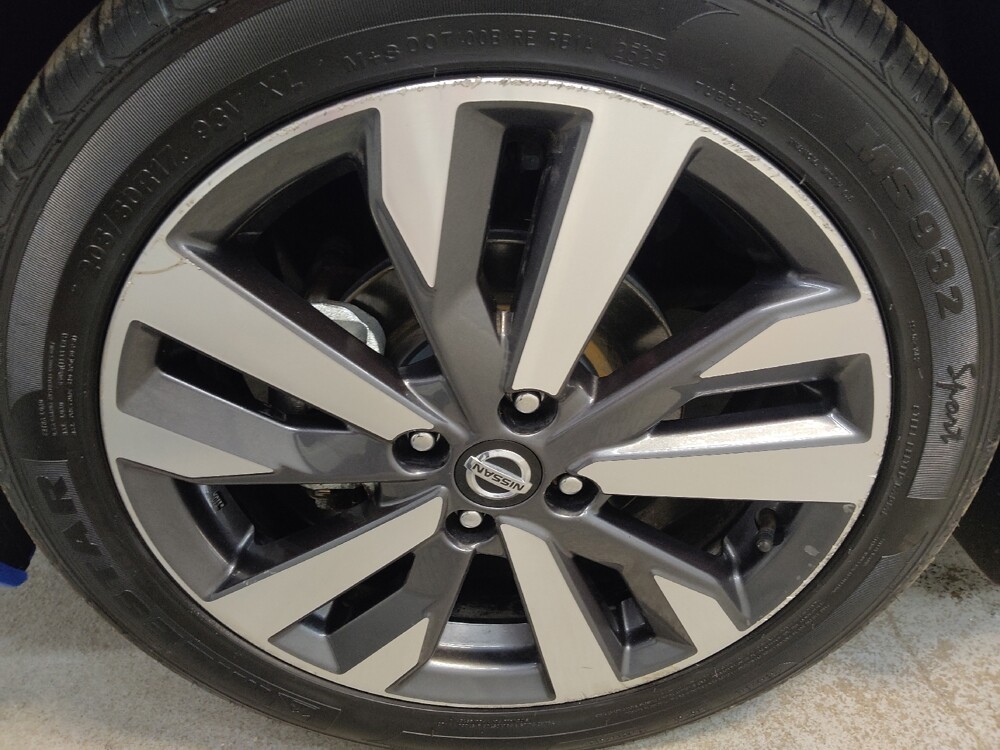 2021 Nissan Versa in Fairfield, OH 45014 - 18142360 31