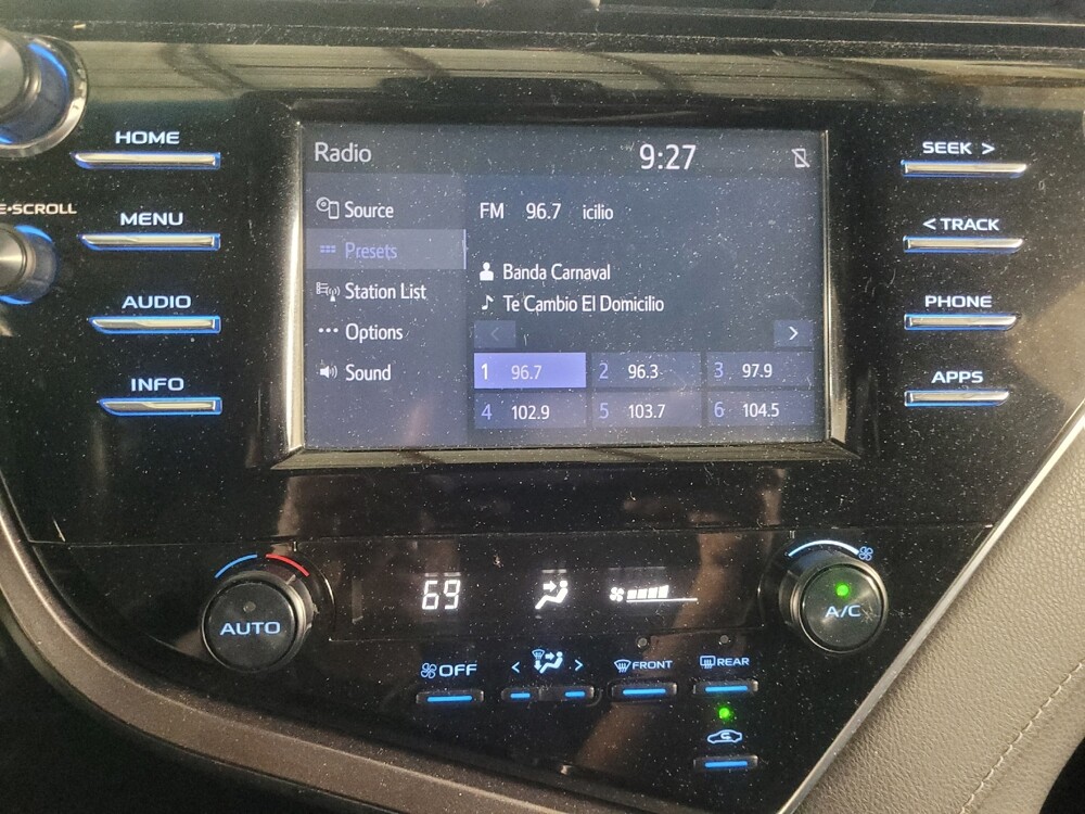 2018 Toyota Camry in Knoxville, TN 37923 - 18142362 25