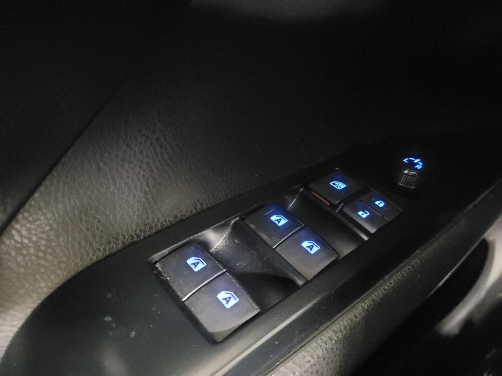 2018 Toyota Camry in Knoxville, TN 37923 - 18142362 27
