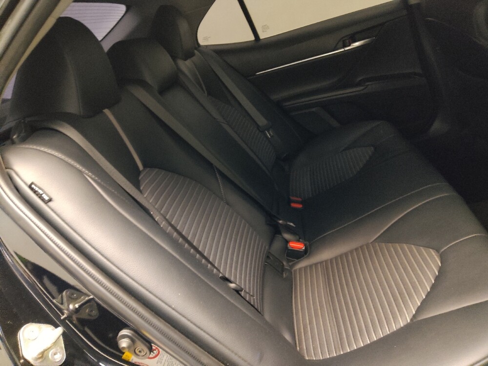 2018 Toyota Camry in Knoxville, TN 37923 - 18142362 19
