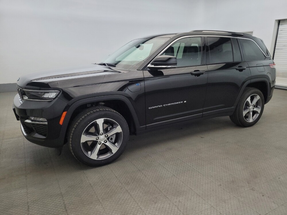 2023 Jeep Grand Cherokee in Williamstown, NJ 8094 - 18142368 2
