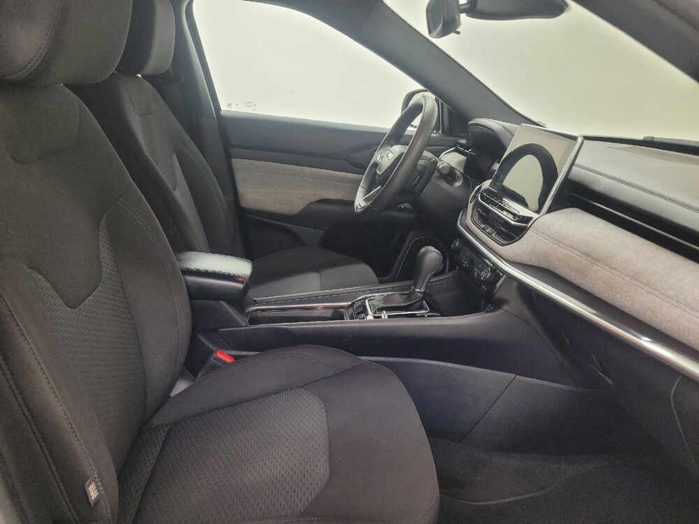 2023 Jeep Compass in St. Louis, MO 63125 - 18142376 21