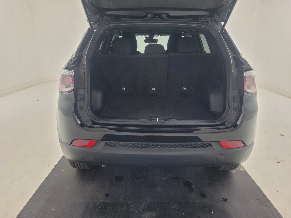 2023 Jeep Compass in St. Louis, MO 63125 - 18142376 29