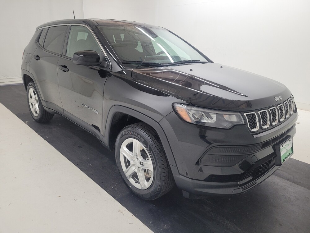 2023 Jeep Compass in St. Louis, MO 63125 - 18142376 13