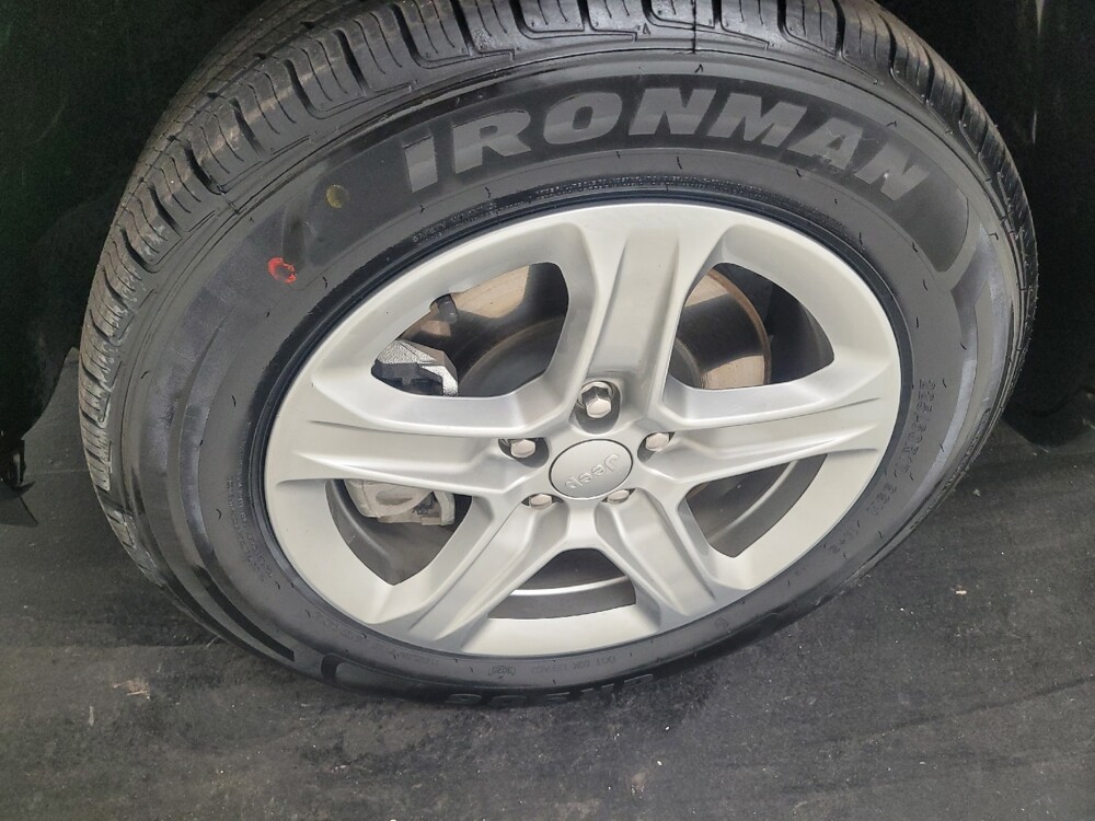 2023 Jeep Compass in St. Louis, MO 63125 - 18142376 31