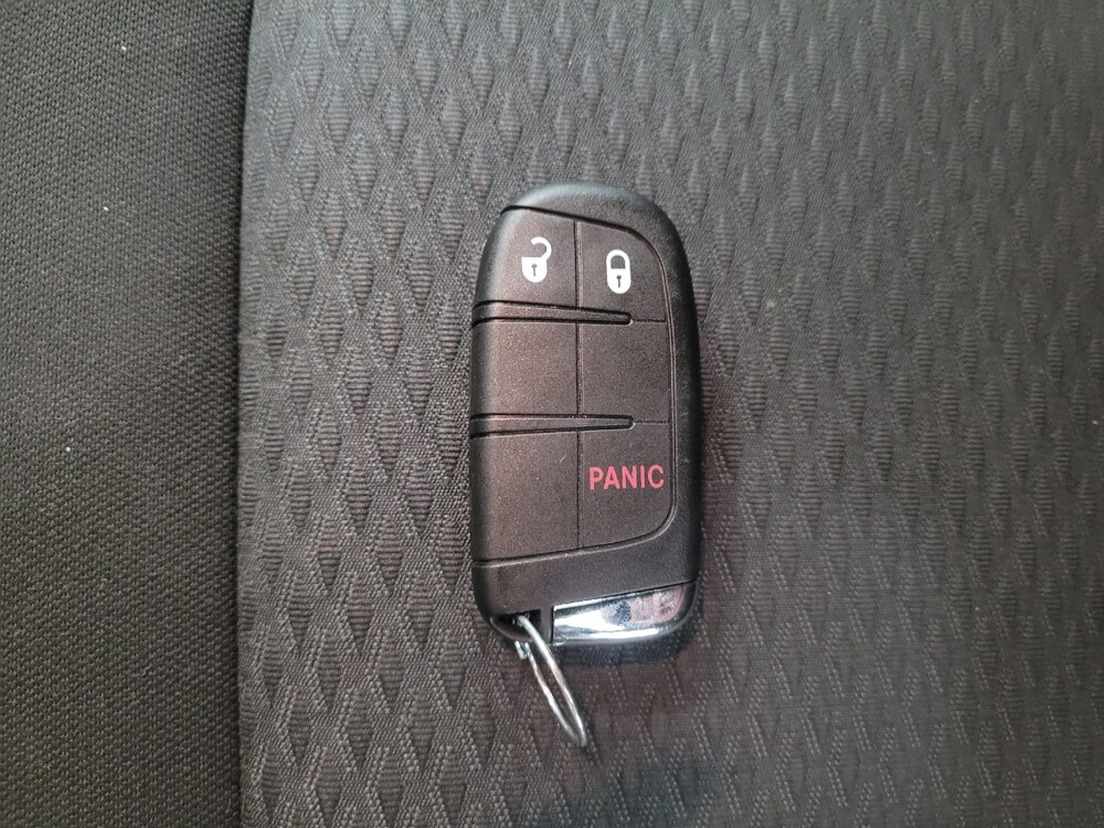 2023 Jeep Compass in St. Louis, MO 63125 - 18142376 32